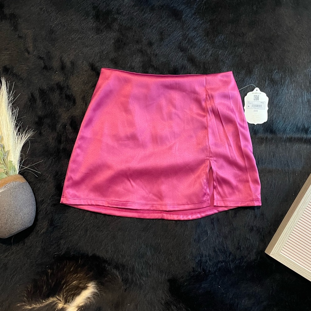 Pink Satin Mini Skirt! Size XSmall. NEVER BEEN WORN! With tags on!